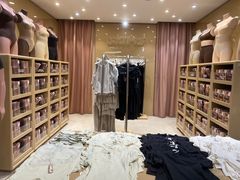 -文艺复兴百货(米兰大教堂广场店)