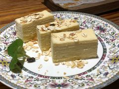 帕芙立-塔哈尔·新疆盛宴(城西银泰店)