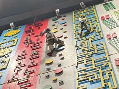 -极限PLAY运动娱乐新世界·团建派对表演休闲馆·室内高空游乐园