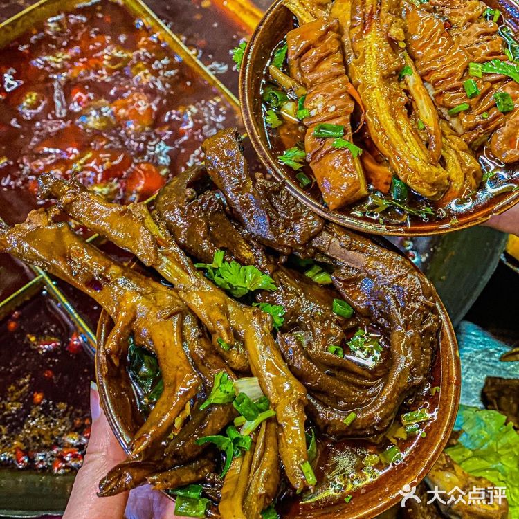 重庆老巷子吃火锅🔥满满烟火气息｜汤圆一绝