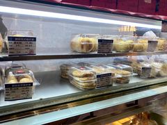 面包甜点陈列柜-白玉兰食品(甜云店)