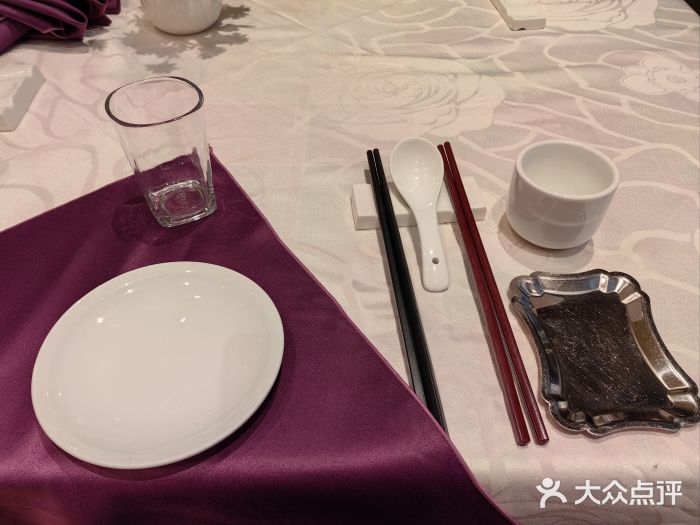 凯鸽酒楼•雁北民间菜(华北星店)餐具摆设图片