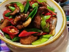 小米椒蘑菇爆小鲜肉-蘑菇私房菜小馆(杨家坪西城天街店)