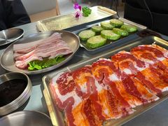 -围炉肉舍丹东海鲜烤肉·烤活鳗(步行街店)