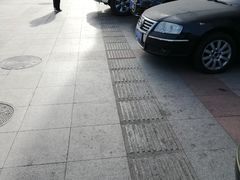 周边环境-北京市海淀医院-停车场