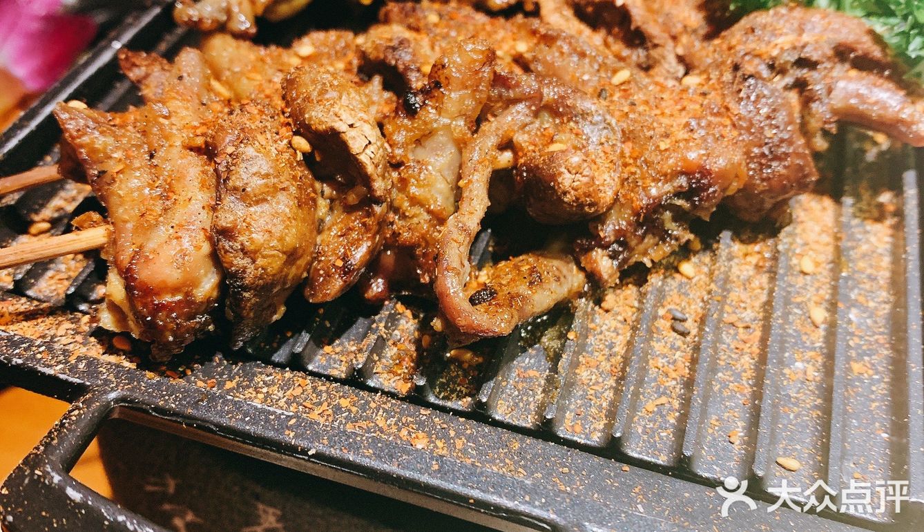 烤活鳗鱼 还会动