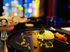自制焦糖坚果冰糕-YUE·6·西式融合餐厅(外滩六号店)