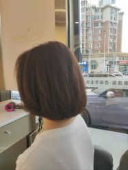 -一東造型烫发染发