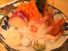 刺身拼盘（中）-初居食屋日式料理(万象城购物中心店)