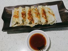 素三鲜锅贴-如轩海鲜砂锅粥(国际能源店)
