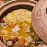 万象城这家中式料理店完全就是侘寂主题的艺术展！