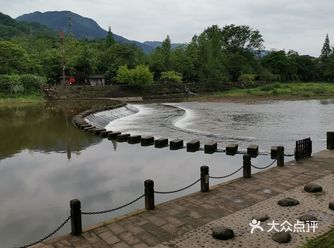 五一假期游柳江古镇，宿半山七里坪王子与公主童话主题酒店