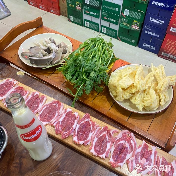 周嵘铜火锅图片