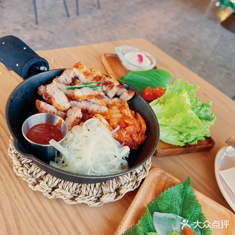 公园里的韩风餐厅-池有食事