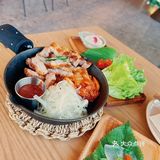 公园里的韩风餐厅-池有食事