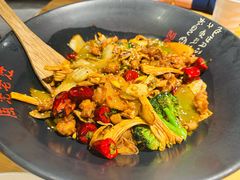 -风光老灶麻辣香锅(大成路翠微百货店)