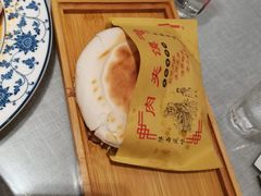 腊汁肉夹膜-大嘻咹biangbiang面(历史博物馆店)