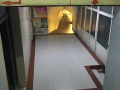 -洞庭洲·防空洞火锅·烧烤·铜锅涮肉(新百广场店)