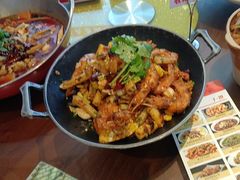 -川流不息·地道川菜·小龙虾(松东路店)