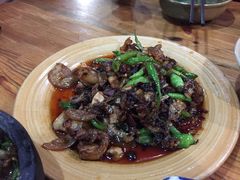 回锅肉-六合居·明厨亮灶餐厅(成双大道店)