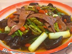 -杨记隆府重庆江湖菜(大悦城店)