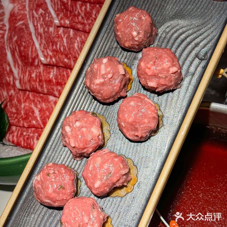 漂亮姐姐请吃饭，创意火锅炫炫炫