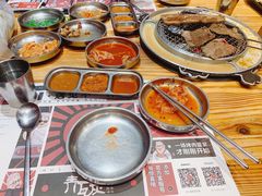 -青瓦炭韩潮烤肉(花园道店)