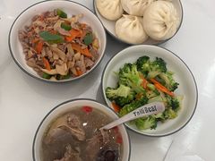 -爱月宝月嫂育儿嫂(太原店)