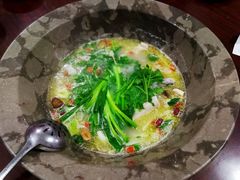 -姚记抚仙湖石锅鱼庄