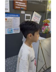 -藤野造型专业烫染接发