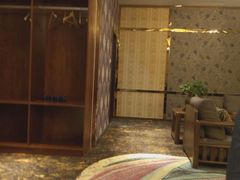 -渔家海鲜舫(宝湖路店)