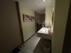 -曼谷一号酒店(深圳龙华大浪商业中心店)