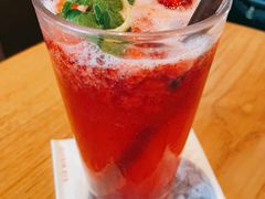 -星巴克臻选(上海合生汇1F店)