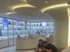 -光华眼科配镜中心·蔡司·尼康·依视路授权店