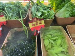 -四囍码头海鲜烧烤自助火锅(外滩南京东路悦荟广场店)