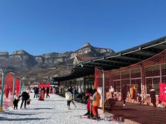 -济南卧虎山滑雪场