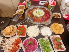 -洞亭火锅(防空洞总店)