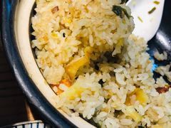 -野山舂·贵州现舂酸汤火锅(鸿通城店)