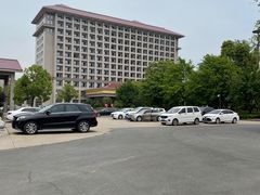 -金孔雀温泉旅游度假村