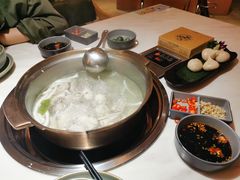 -喃喃椰·糟粕醋·椰子鸡火锅(七堡花园店)
