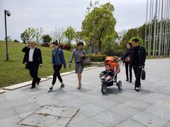 -上海滴水湖皇冠假日酒店