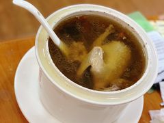 滋补乳鸽汤-正宗普宁豆干坊·洪记砂锅粥(红领巾路店)