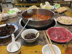 -乳仔牛牦牛汤锅 烤羊排(松潘古城店)