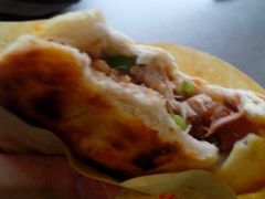 夹的卤肉比西安的做法，口感好太多！！！-灵宝小吃韩四娃鸡汁米线店(步行街店)