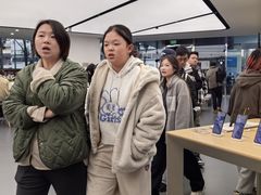 -华为授权体验店(中山公园来福士)