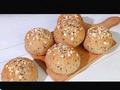 -金色麦甜糕点(面包.蛋糕.华苑店)