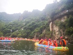 -尧山大峡谷漂流