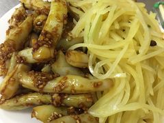 凉菜两拼-许家黄土高坡砂锅总店
