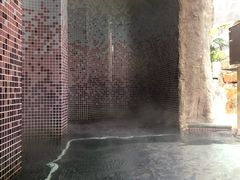 -裕龙汤泉