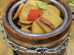 -苹果树下艺术餐厅(宋庄店)